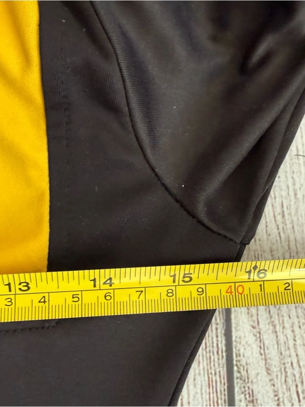 UNIVERSAL STUDIOS Harry Potter Hufflepuff Asymmetrical Jacket Small